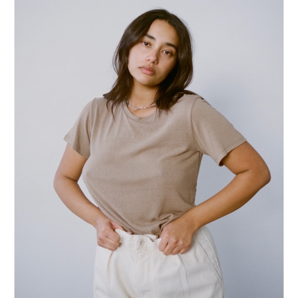OZMA CLASSIC TEE, REGEN SILK NOIL JERSEY, TEA